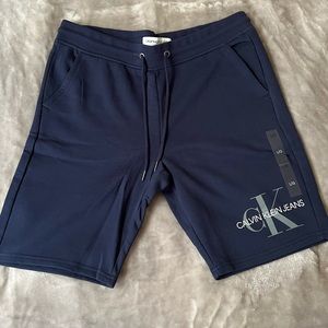 Calvin Klein- L Shorts